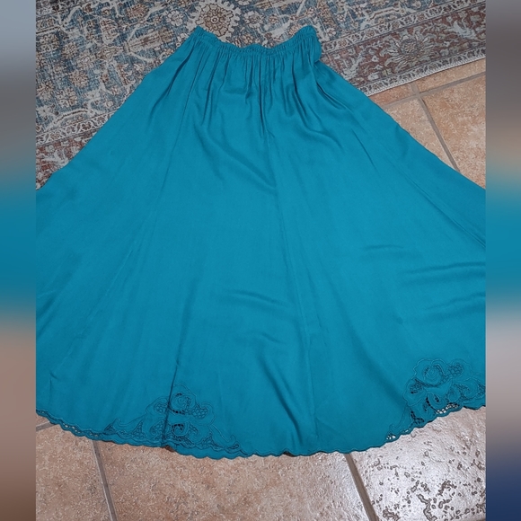 Vintage Surya Top/Skirt w/Cutwork Embroidery - Picture 7 of 11
